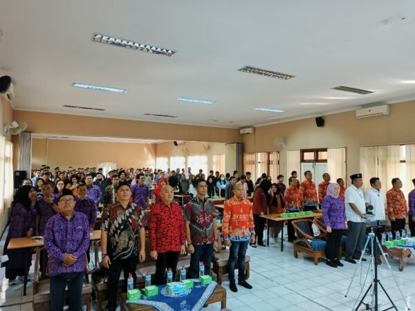 Bupati Bangsel Hadir dalam Kuliah Umum dan Penandatanganan Mou Antara Pemerintah KAB. Bangka Selatan dengan STPMD "APMD" Yogyakarta